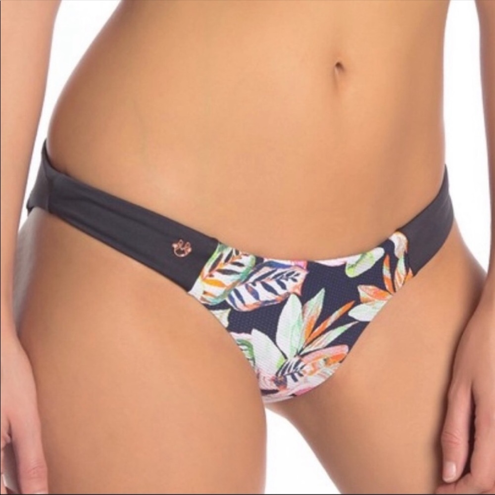 COPY - NWT MAAJI reversible black forest bikini bottom size S